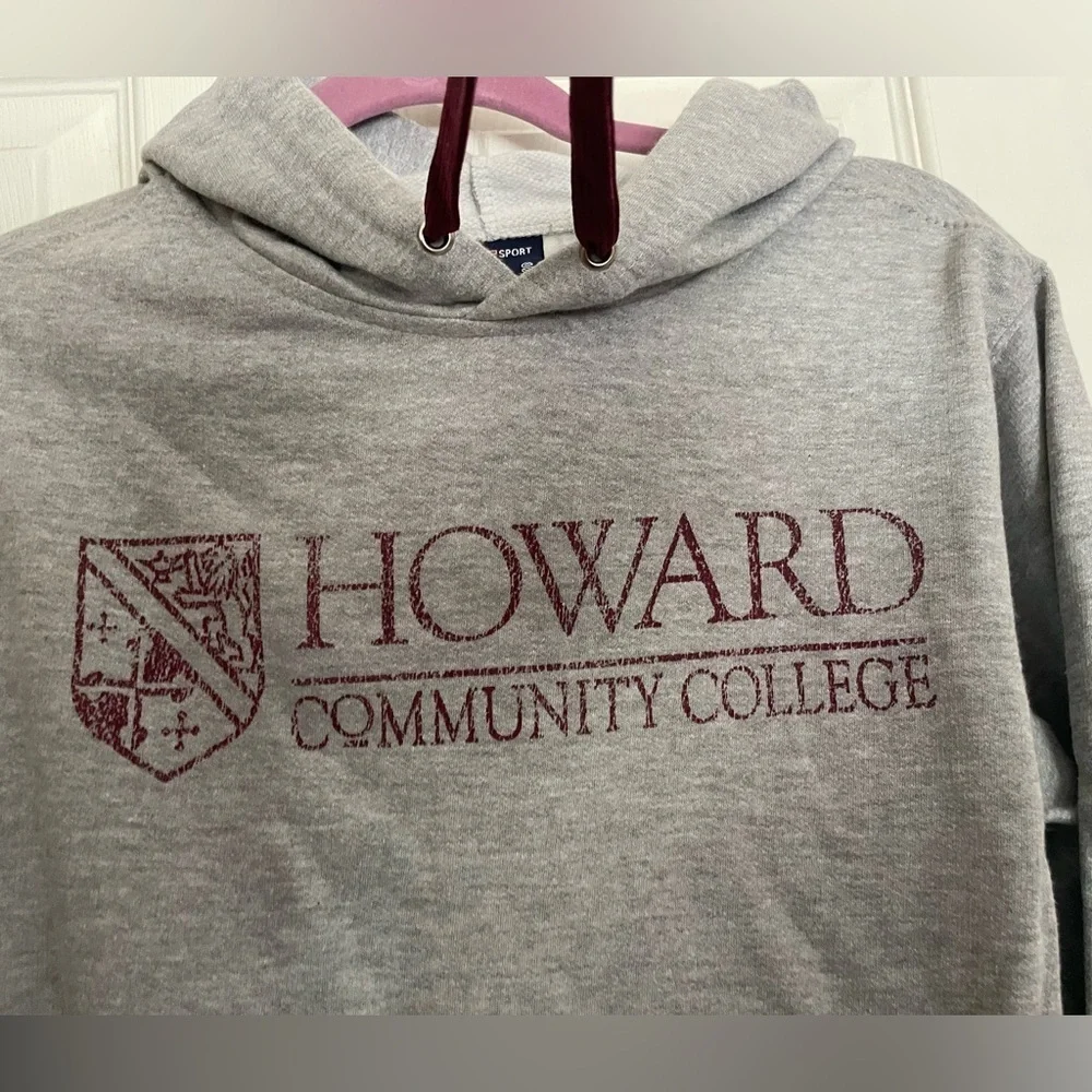 Howard Community College Gray and Maroon Men's Hoodie size small